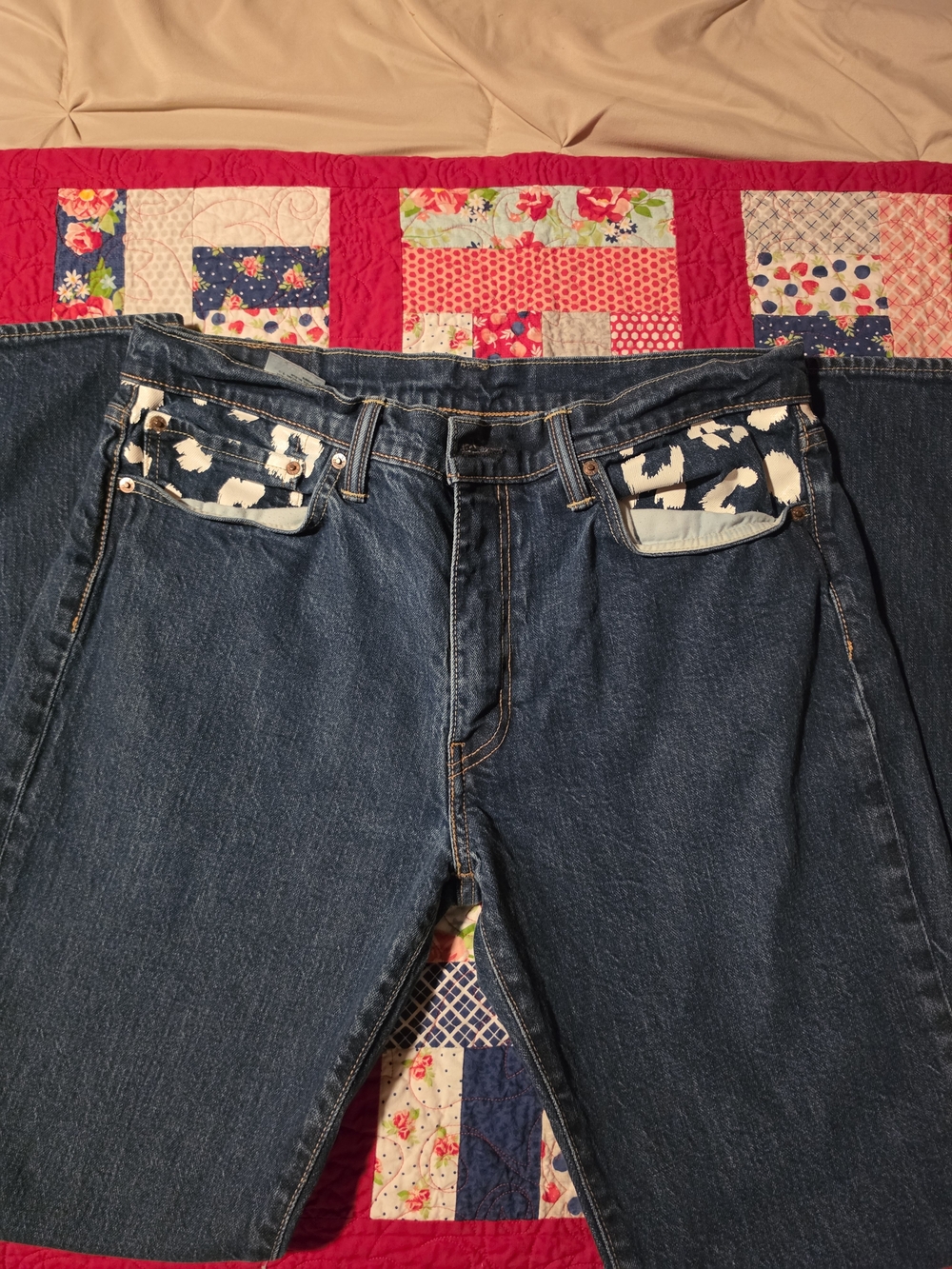 Men's Dark Blue Denim Jeans with Contrast Pocket Lining Print